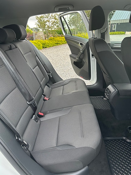 Volkswagen e-Golf VII 9 of 11