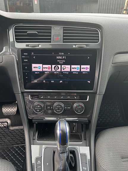 Volkswagen e-Golf VII 4 of 11