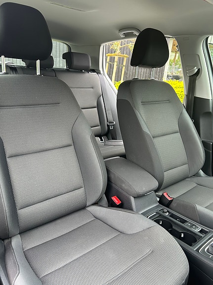 Volkswagen e-Golf VII 8 of 11
