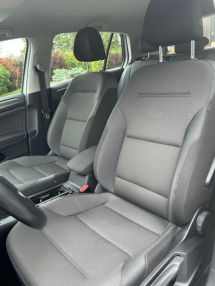Volkswagen e-Golf VII 7 of 11