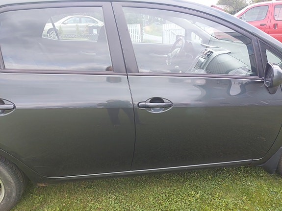 Toyota Auris 6 of 17
