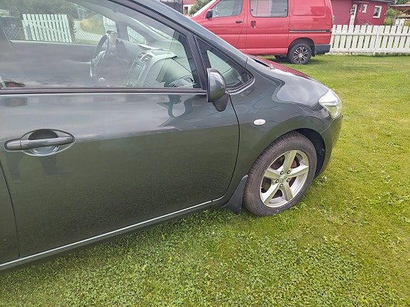 Toyota Auris 5 of 17
