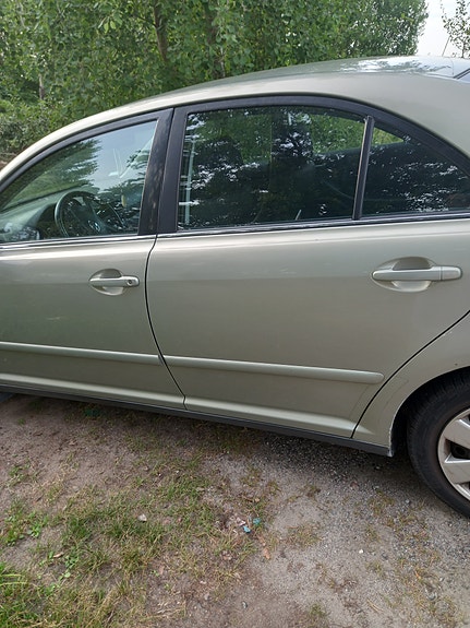 Toyota Avensis 3 of 8