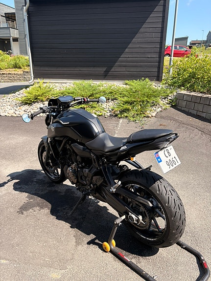 Yamaha MT-07 4 of 10