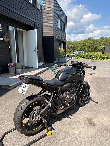 Yamaha MT-07 5 of 10
