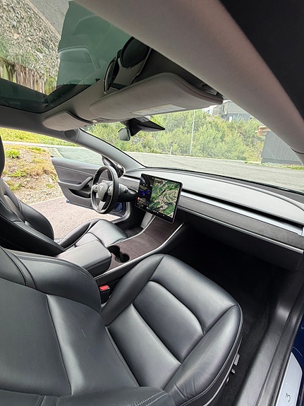 Tesla Model 3 13 of 22