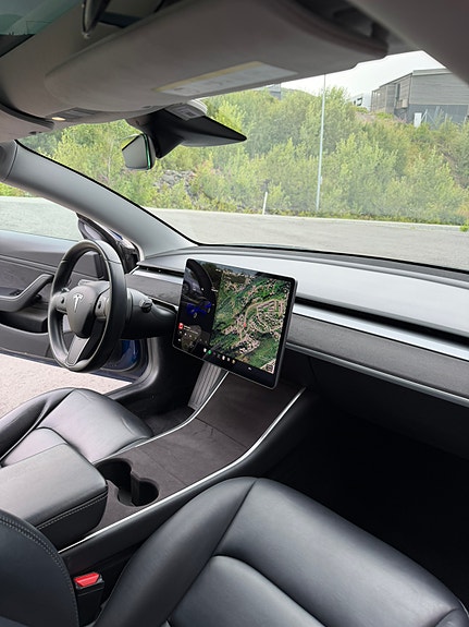 Tesla Model 3 14 of 22