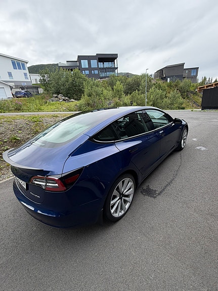 Tesla Model 3 10 of 22