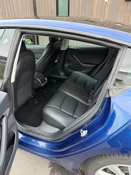 Tesla Model 3 20 of 22