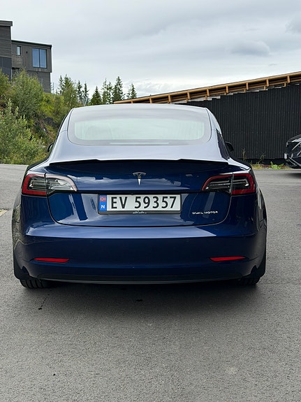 Tesla Model 3 5 of 22