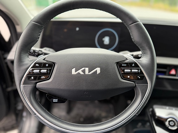 Kia EV6 14 of 17