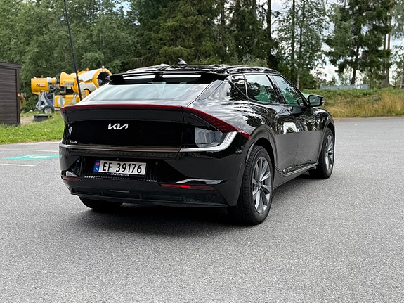 Kia EV6 7 of 17