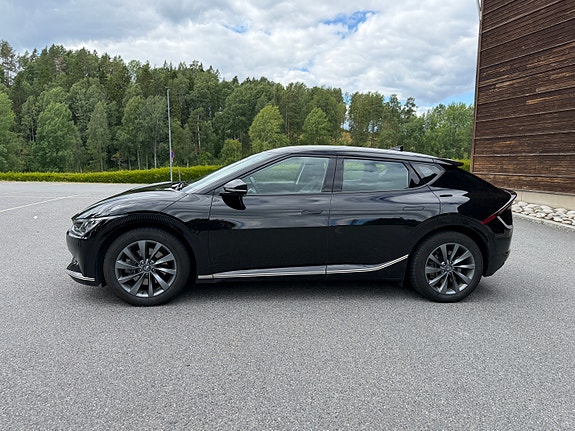 Kia EV6 3 of 17