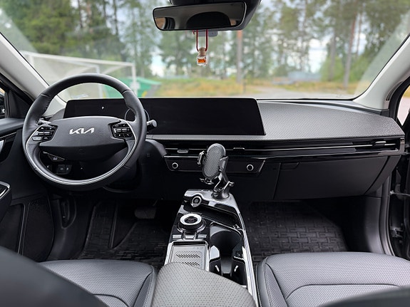 Kia EV6 13 of 17