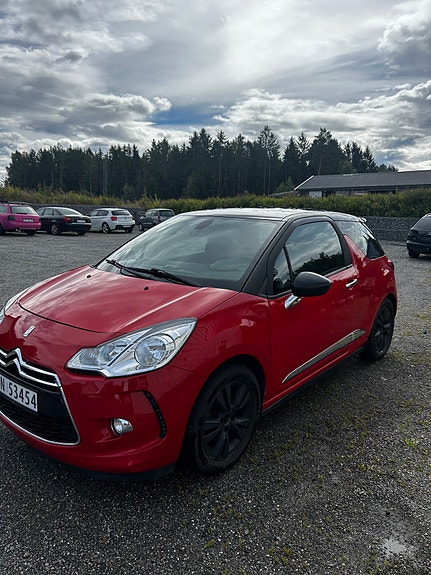 Citroen DS3 2 of 10