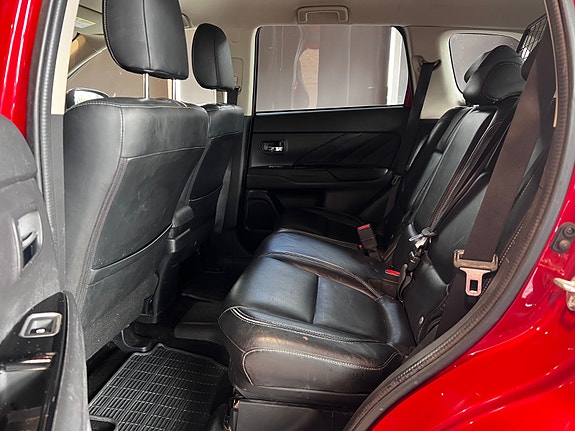 Mitsubishi Outlander 27 of 30
