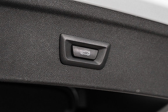 BMW iX 30 of 30