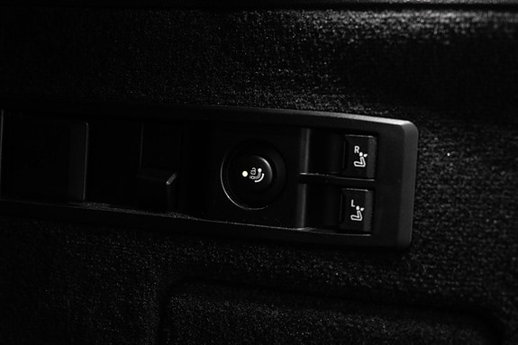 BMW iX 29 of 30
