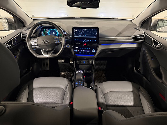 Hyundai IONIQ 16 of 30