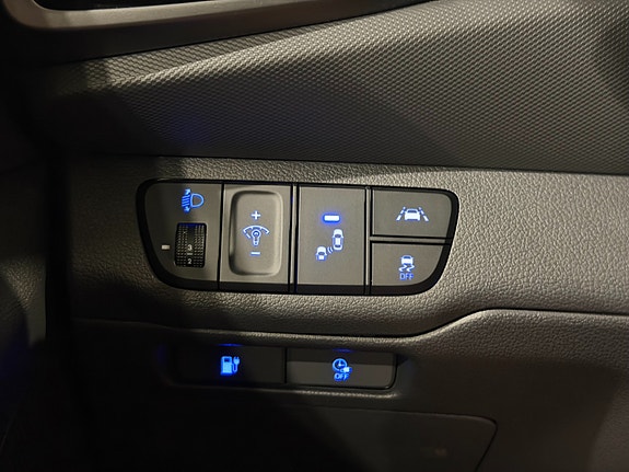 Hyundai IONIQ 19 of 30