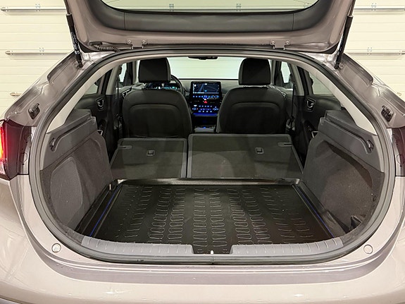 Hyundai IONIQ 15 of 30