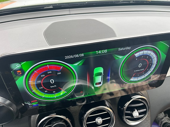 Mercedes-Benz GLC350 e 14 of 16