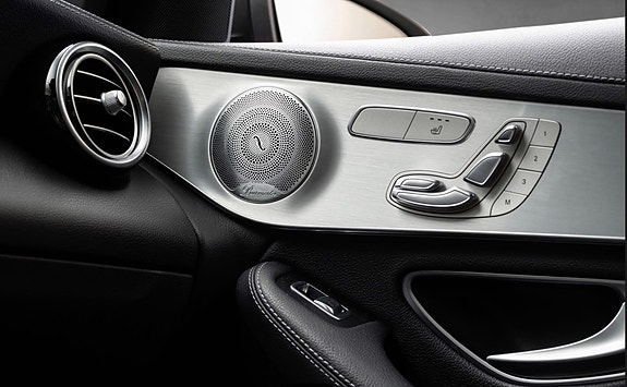 Mercedes-Benz GLC350 e 15 of 16