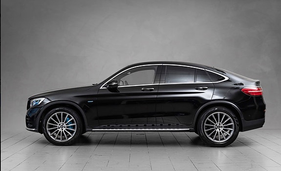 Mercedes-Benz GLC350 e 16 of 16