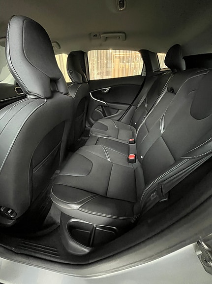 Volvo V40 10 of 20