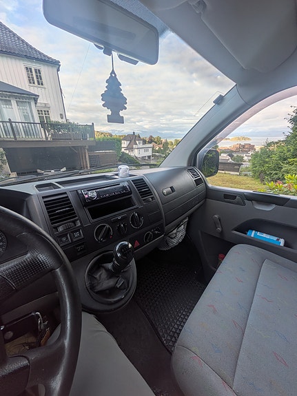 Volkswagen Transporter 9 of 12