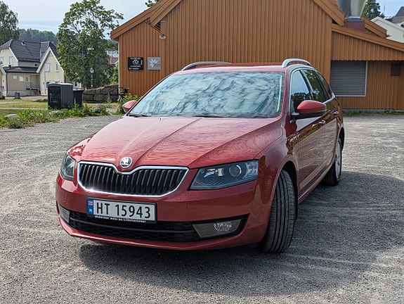 Skoda Octavia 2 of 16