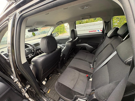 Mitsubishi Outlander 23 of 30