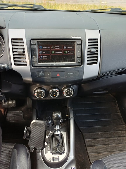 Mitsubishi Outlander 16 of 30