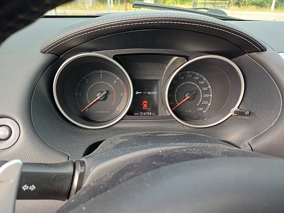 Mitsubishi Outlander 12 of 30