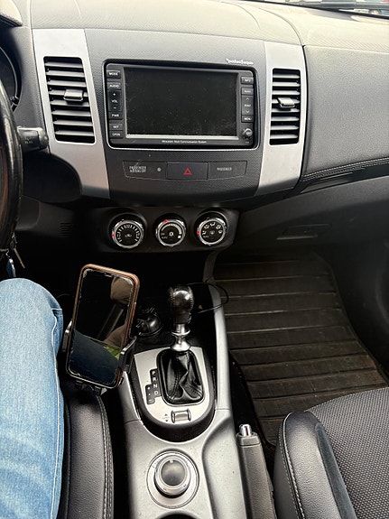 Mitsubishi Outlander 28 of 30
