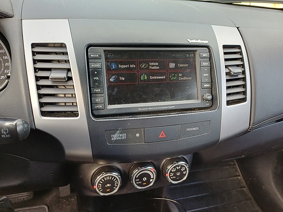 Mitsubishi Outlander 15 of 30