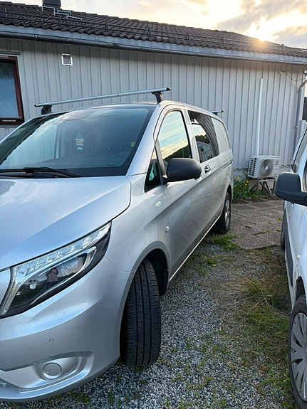 Mercedes-Benz Vito 119 2 of 11