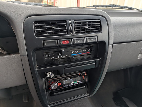 Nissan King Cab 25 of 30