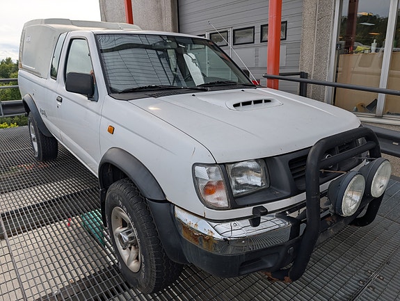 Nissan King Cab 4 of 30