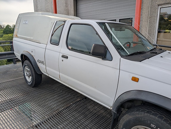 Nissan King Cab 6 of 30
