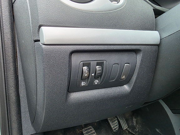Renault Clio 15 of 25