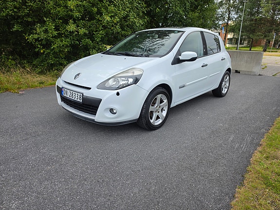 Renault Clio 3 of 25