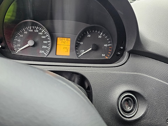 Mercedes-Benz Vito 113 7 of 15