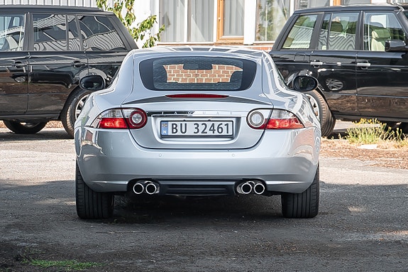 Jaguar XK 7 of 30