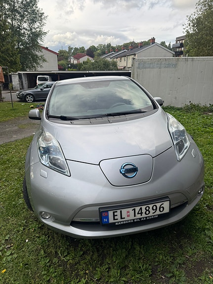 Nissan Leaf 2 of 5