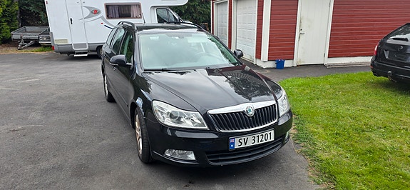 Skoda Octavia 2 of 18