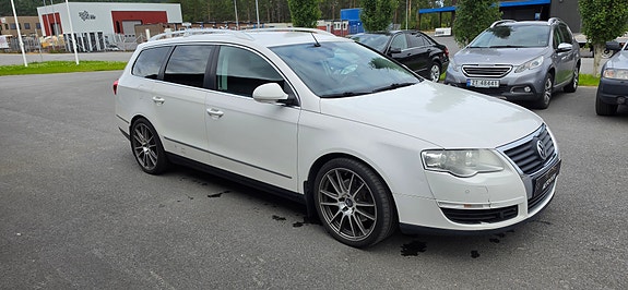Volkswagen Passat 6 of 24