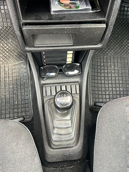 Volkswagen Golf II 8 of 24