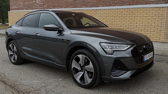 Audi e-tron Sportback 3 of 29