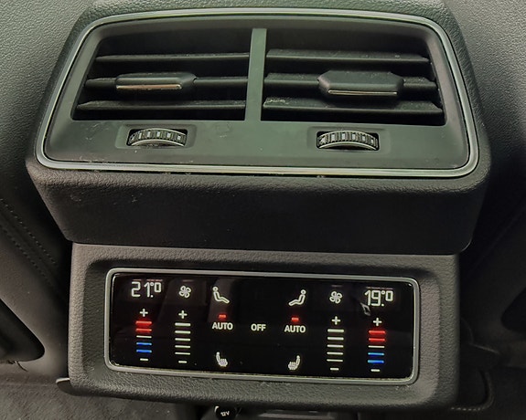 Audi e-tron 13 of 27